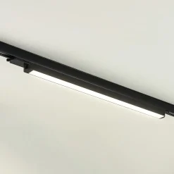 Arcchio Harlow LED-skinnelampe, svart, 69 cm, 4 000 K Hot