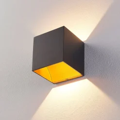 Arcchio LED-vegglampe Zuzana, kantet, svart, 10 cm bred| Design- Og Hotellbelysning