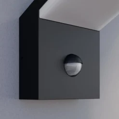 Arcchio utendørs LED-vegglampe Yolena, sensor, antrasitt, aluminium| Kommersiell Utebelysning|Vegglamper Med Sensor