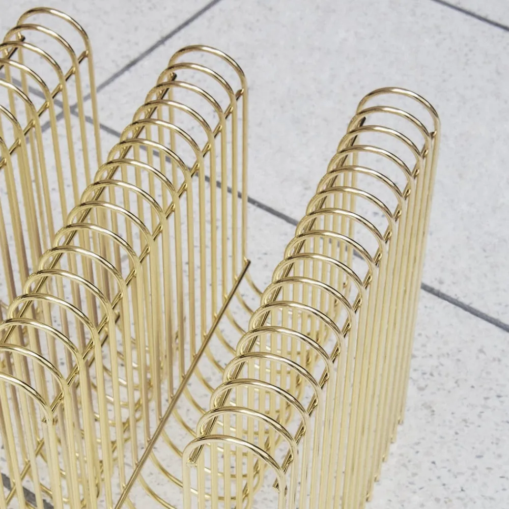 AYTM Magasinholder Curva, gull, bredde 40 cm, stål| Møbel Og Interiør