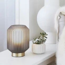 Beacon Lighting Beacon bordlampe Clancy, skjerm i røykgrått glass, høyde 17 cm| Bordlamper