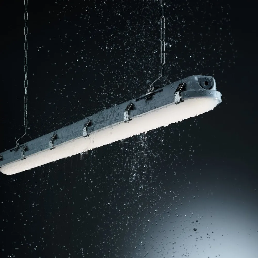 BRUMBERG Humid One lampe til våtrom, 28 W, 149 cm| Teknisk Lys