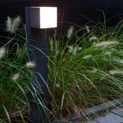 LUTEC Cuba LED-veilampe, antrasitt med stikkontakt| Gatebelysning, Pullert Belysning