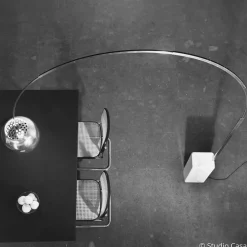 FLOS Arco - buelampe av høy kvalitet i buet design| Gulvlamper