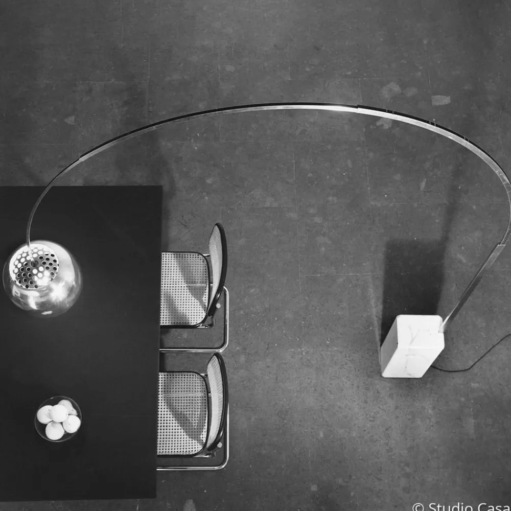 FLOS Arco - buelampe av høy kvalitet i buet design| Gulvlamper