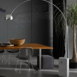 FLOS Arco - buelampe av høy kvalitet i buet design| Gulvlamper