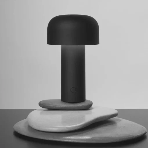 FLOS Bellhop oppladbar LED-bordlampe, svart| Bordlamper