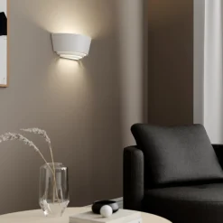 Lindby Gipsvegglampe Azriel, hvit halvrund, tre trinn| Design- Og Hotellbelysning|Vegglamper