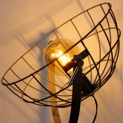 Eco-Light Gulvlampe Grid med kurvformet skjerm Best