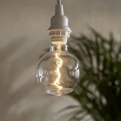 STAR TRADING LED Globe G95 E27 1W 2 200 K med filament| E27 Pærer|Filament Pærer