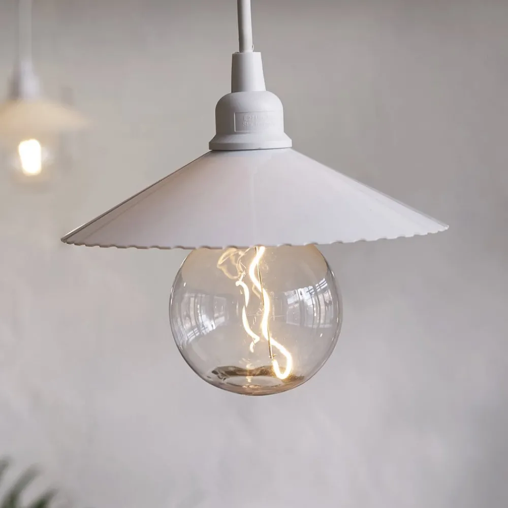 STAR TRADING LED Globe G95 E27 1W 2 200 K med filament| E27 Pærer|Filament Pærer