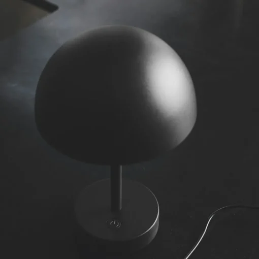 Nordlux LED-bordlampe Ellen To-Go, svart, aluminium Clearance