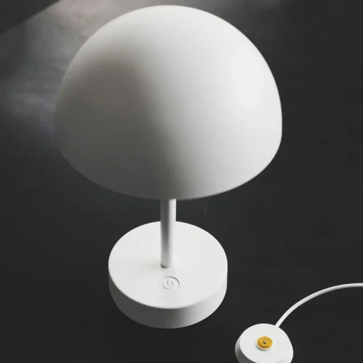 Nordlux LED-bordlampe med batteri Ellen To-Go, hvit, aluminium Best