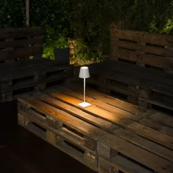 FARO BARCELONA LED-bordlampe Toc med USB-lader, IP54, hvit Discount