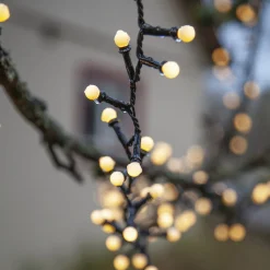 STAR TRADING LED-lyslenke Berry Mini med timerfunksjon hvit Hot