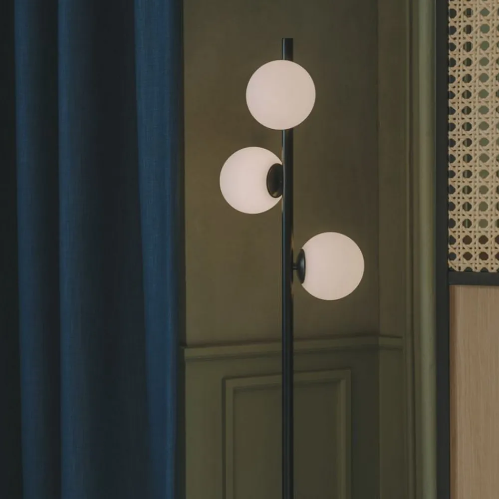 LEDS-C4 LED-gulvlampe Perlina, høyde 170 cm, svart, stål Best