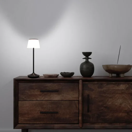 Näve LED-solcelle-bordlampe Emmi CCT oppladbar, svart