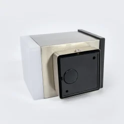 Lindby LED-solcelle-vegglampe Tyson, kantet, satinert Clearance