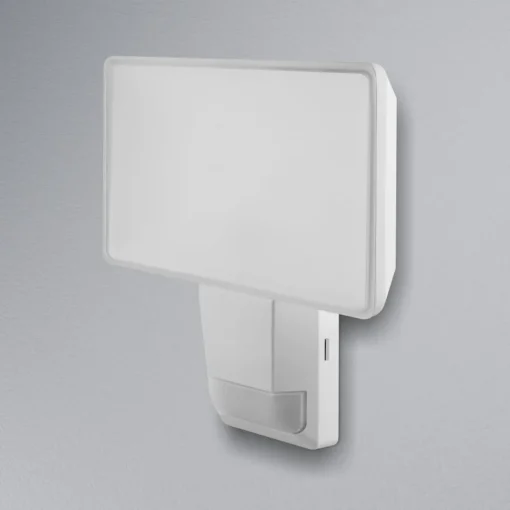 LEDVANCE Endura Pro Flood Sensor LED spot 27W hvit Clearance