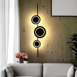 Eco-Light LED-vegglampe Planetarium, svart, høyde 120 cm, 3 lys i aluminium| Vegglamper