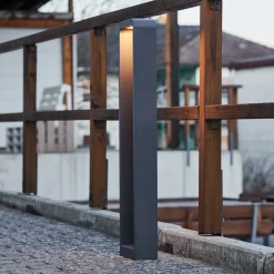 Lindby Emima LED-gatelampe i aluminium 100 cm Hot