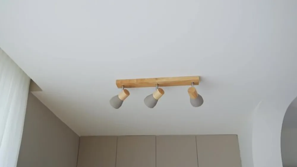 Lindby Filiz spotlight, 3 lyskilder, 47 cm lang, tre, betong, E14| Spotter I Tak|Taklamper