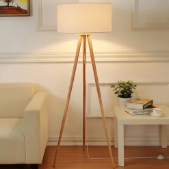 Lindby gulvlampe Charlia, hvit, tre, høyde 150 cm Best