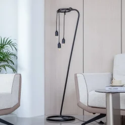 Lindby gulvlampe Elira, svart, metall, 150 cm høy, E27| Gulvlamper