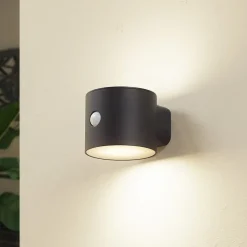 Lindby LED-vegglampe Amren, svart, ABS, sensor| Kommersiell Utebelysning|Solcellelamper Med Sensor