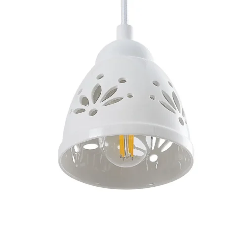 Lindby Pimana vegglampe med keramikkskjerm Hot