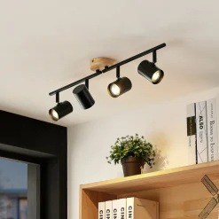 Lindby taklampe Xiomara, 4 lyskilder, 68 cm lang, tre