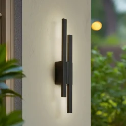 Lindby utendørs LED-vegglampe Sakari, svart, aluminium, 59 cm høy| Kommersiell Utebelysning|Led-Utendørs