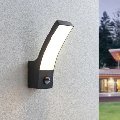 Lindby utendørs LED-vegglampe Ilvita, sensor, antrasitt, IP54| Vegglamper Med Sensor|Utebelysning Med Sensor