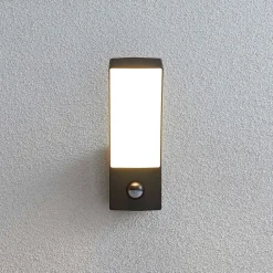 Lindby utendørs LED-vegglampe Ilvita, sensor, antrasitt, IP54| Vegglamper Med Sensor|Utebelysning Med Sensor