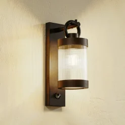 Lindby utendørs vegglampe Yrene, 20 cm, svart, sensor, riffle Clearance