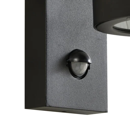 Lindby utendørs vegglampe Yrene, 20 cm, svart, sensor, riffle Clearance
