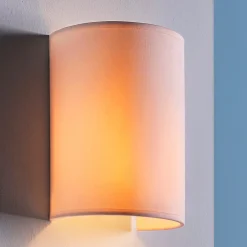 Lindby vegglampe Annalisa, høyde 20 cm, hvit, tekstil Hot