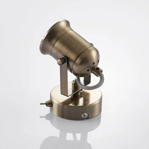 Lindby vegglampe Anze, 10 m, antikk messing, bryter Hot