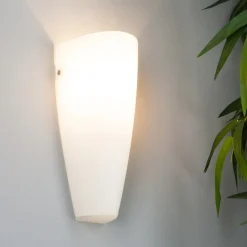 Lindby vegglampe Hermine, hvit, glass, høyde 30 cm, E27 Clearance