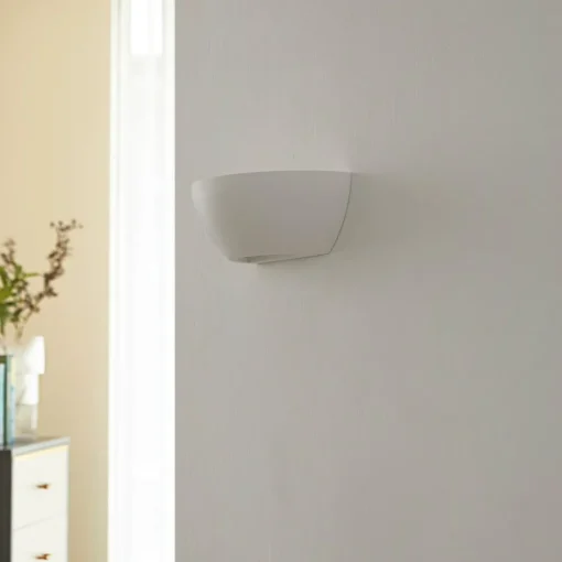 Lindby vegglampe Jimmy, hvit, gips, halvsirkelformet, 24 cm, E14| Design- Og Hotellbelysning