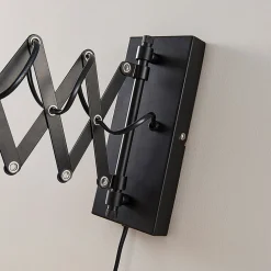 Lindby vegglampe Merle, svart, 60 cm, leselampe, uttrekkbar| Vegglamper