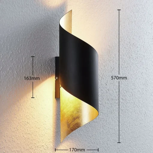 Lindby vegglampe Vanni, svart/gull, metall, høyde 57 cm| Design- Og Hotellbelysning|Vegglamper