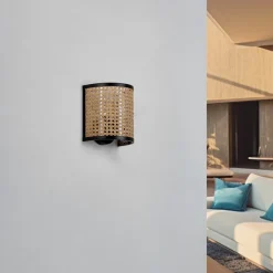 Lindby vegglampe Yaelle, 20 cm høy, rotting, svart, E27 Hot