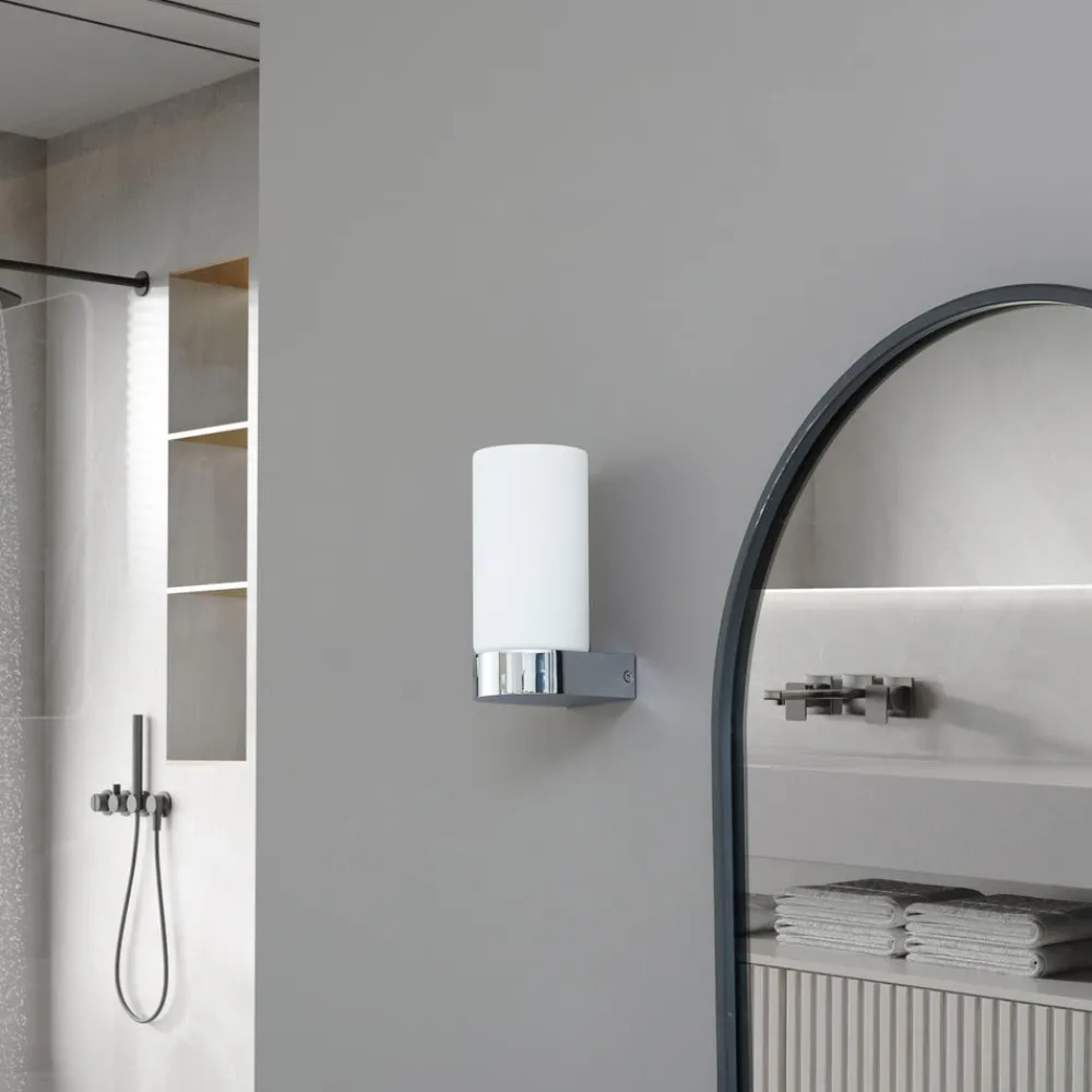 Lucande Basolo vegglampe til bad, krom, høyde 17,2 cm, glass| Vegglamper