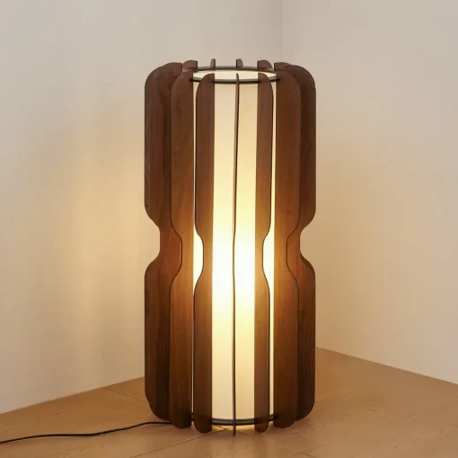 Lucande Gulvlampe Juneta, 75 cm, brun, tre, tekstil| Gulvlamper