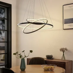 Lucande LED-pendellampe Ezana, svart, metall, Ø 80 cm| Led-Innendørs|Pendellamper
