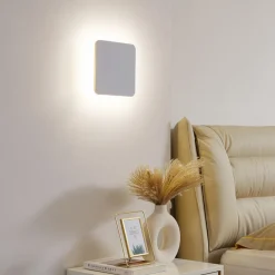 Lucande LED-vegglampe Elrik, hvit, 22 cm høy, metall Clearance
