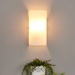 Lucande vegglampe Sidra, høyde 28 cm, glass, halvsirkelformet| Vegglamper