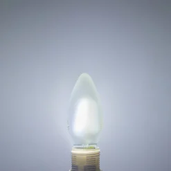 LUUMR Smart LED-mignonpære E14 4,2 W matt CCT Tuya WLAN Outlet