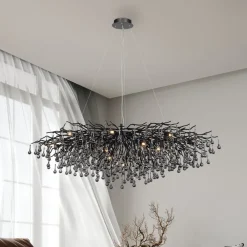 Paul Neuhaus Lysekrone, svart, hengende i glass, lengde 150 cm| Lysekroner